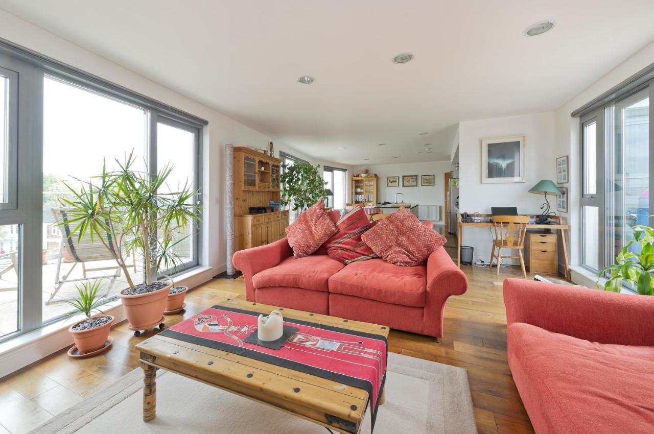Superb With Terrace Near The River In Putney By Underthedoormat Appartement Londres