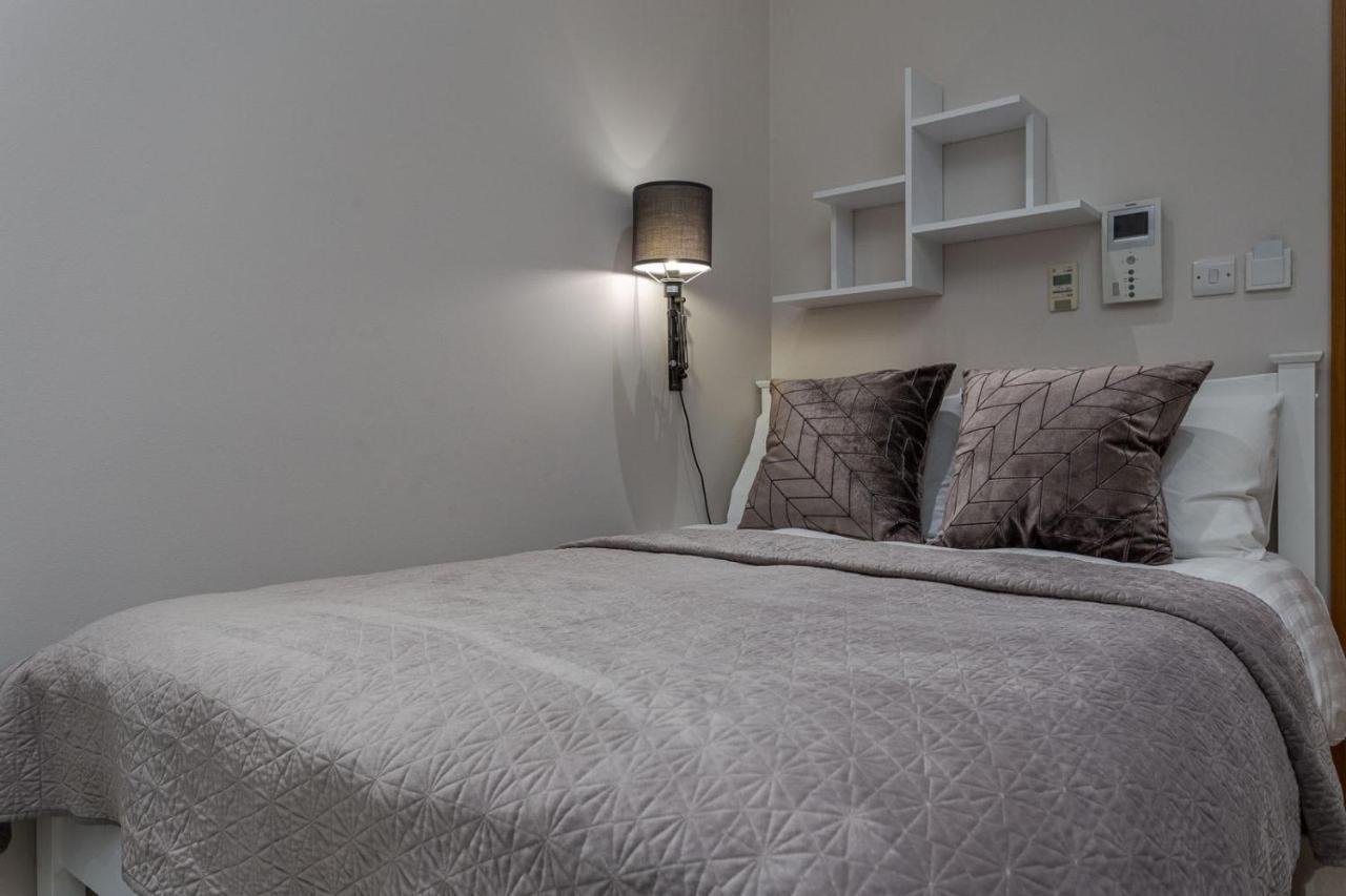 Cleveland Residences Russell Square Apartment