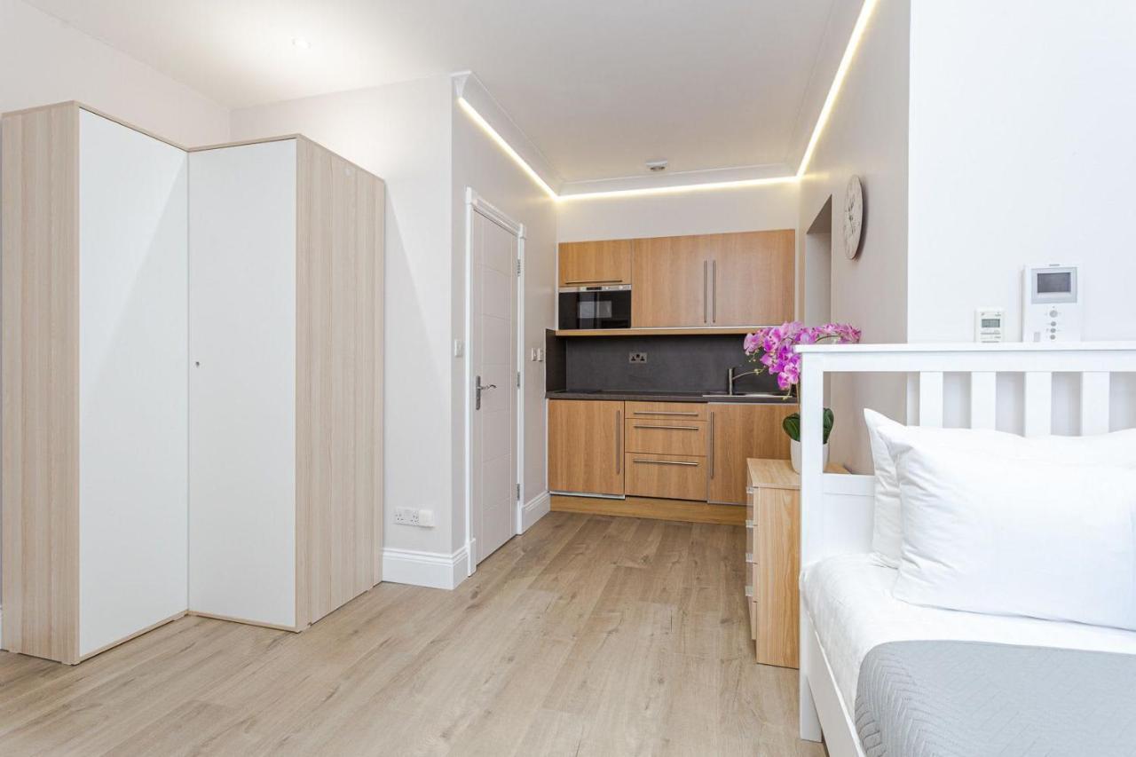 Apartment Cleveland Residences Russell Square