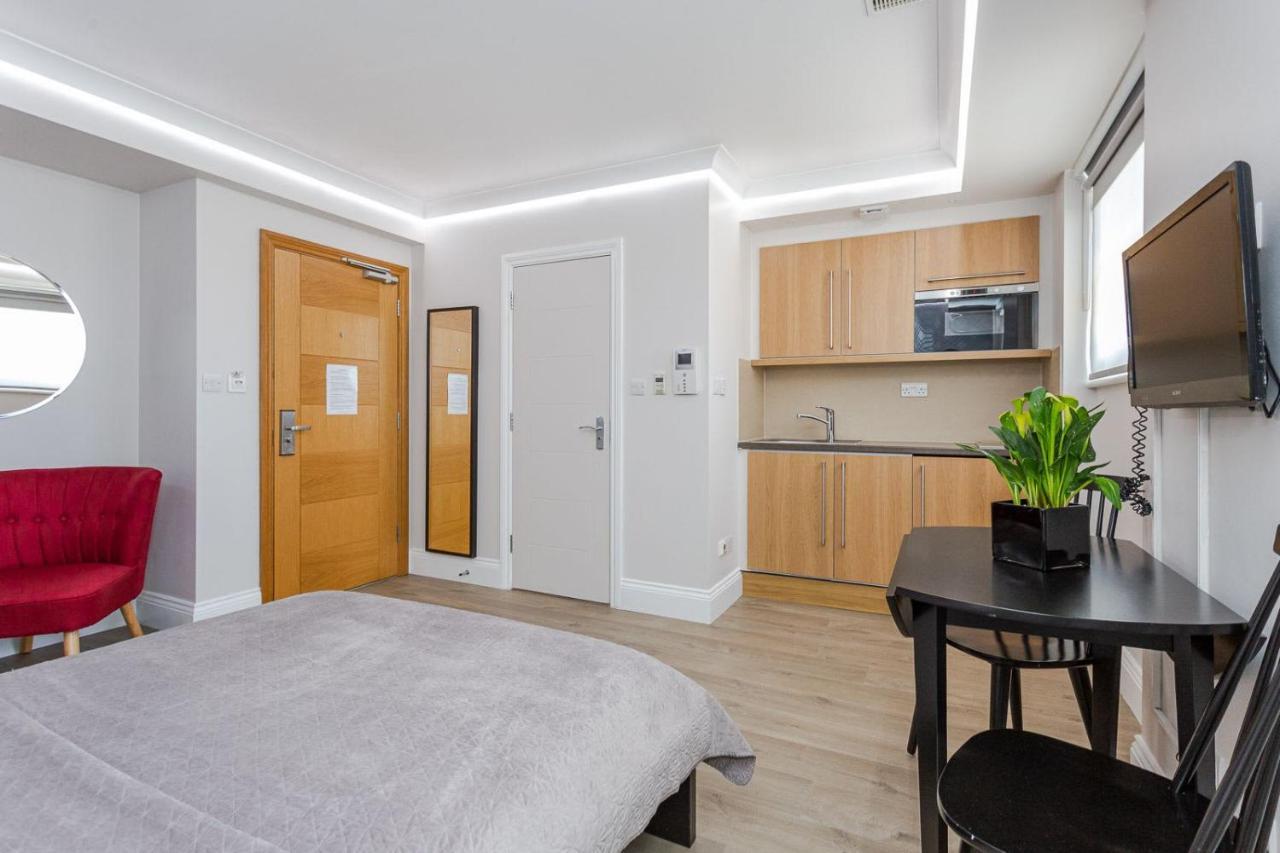 Cleveland Residences Russell Square Apartment