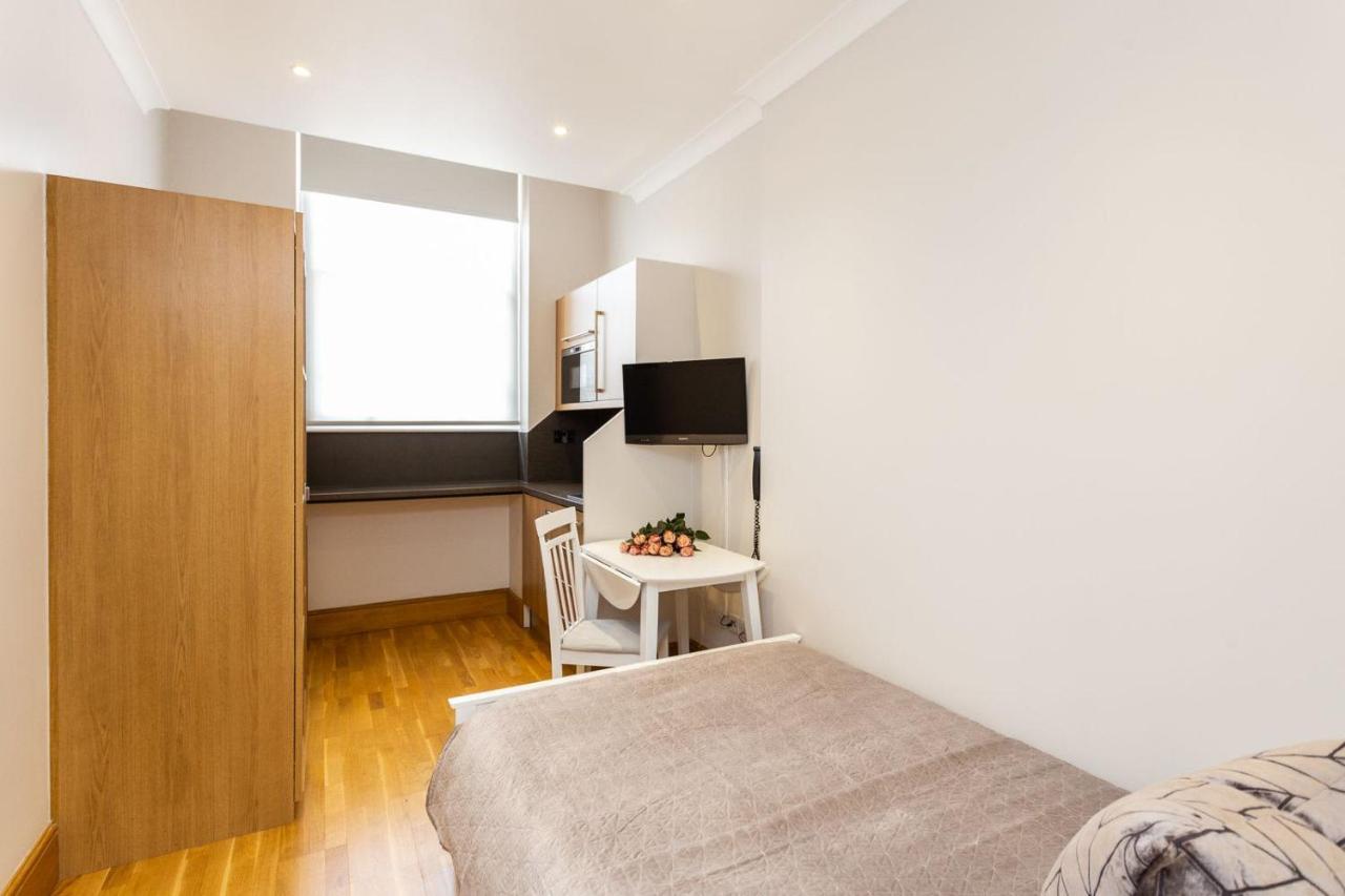 Apartment Cleveland Residences Russell Square