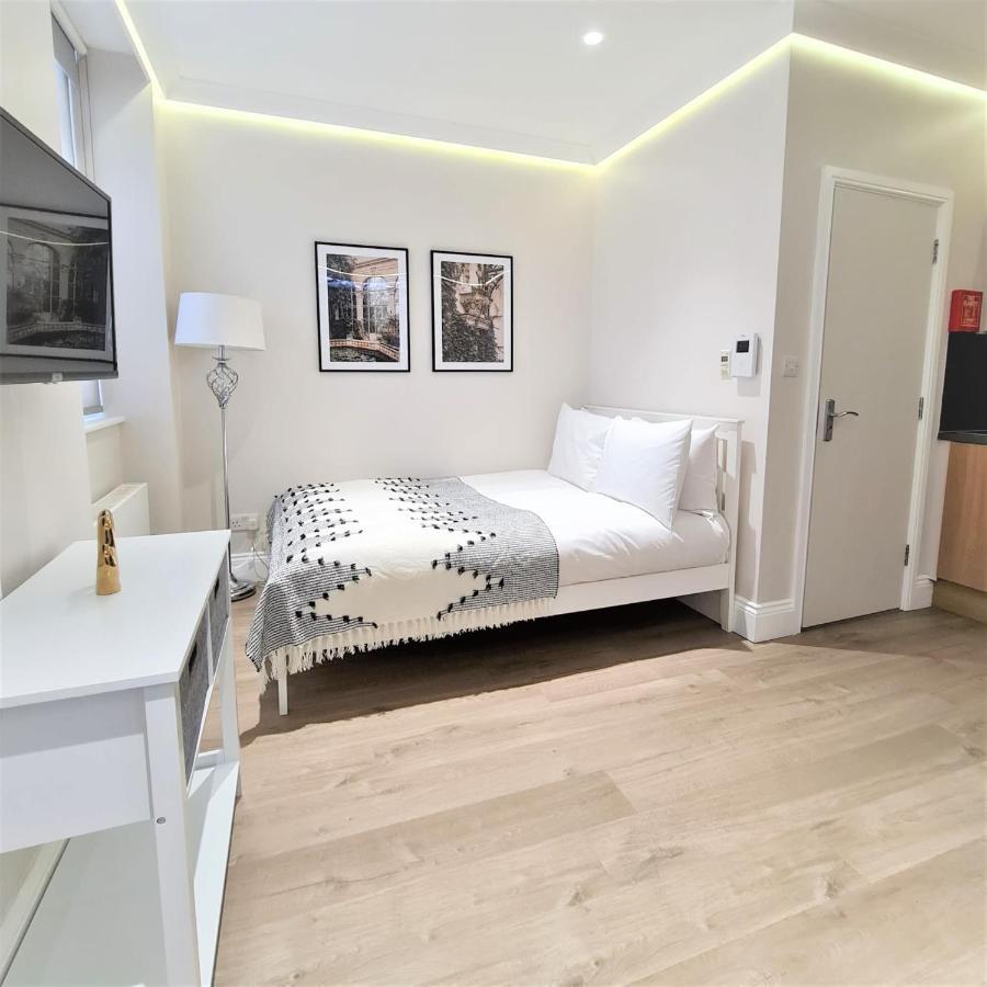 Apartment Cleveland Residences Russell Square