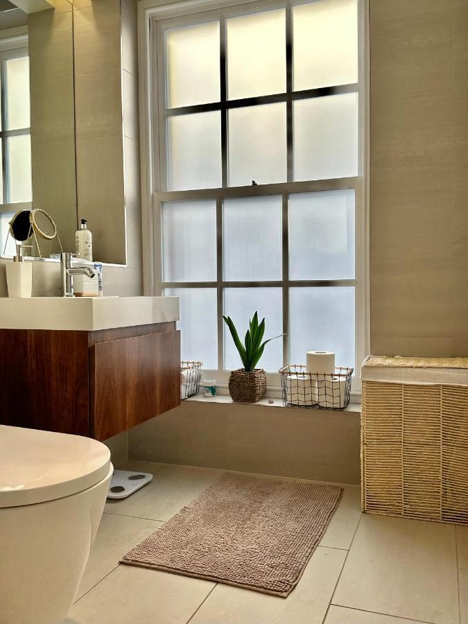 1 Spacious Luxury Bedroom Flat On Oxford St, Next To Selfridges Lägenhet *