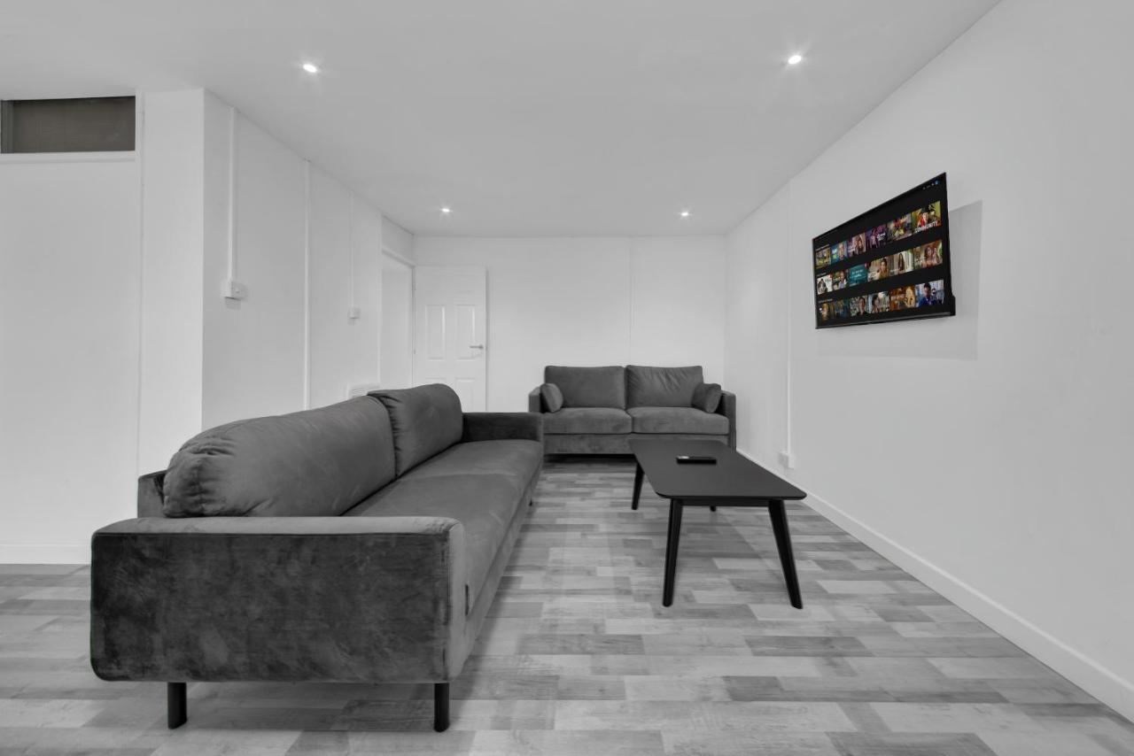 By Rehoboth - Overcomers- Deptford * London