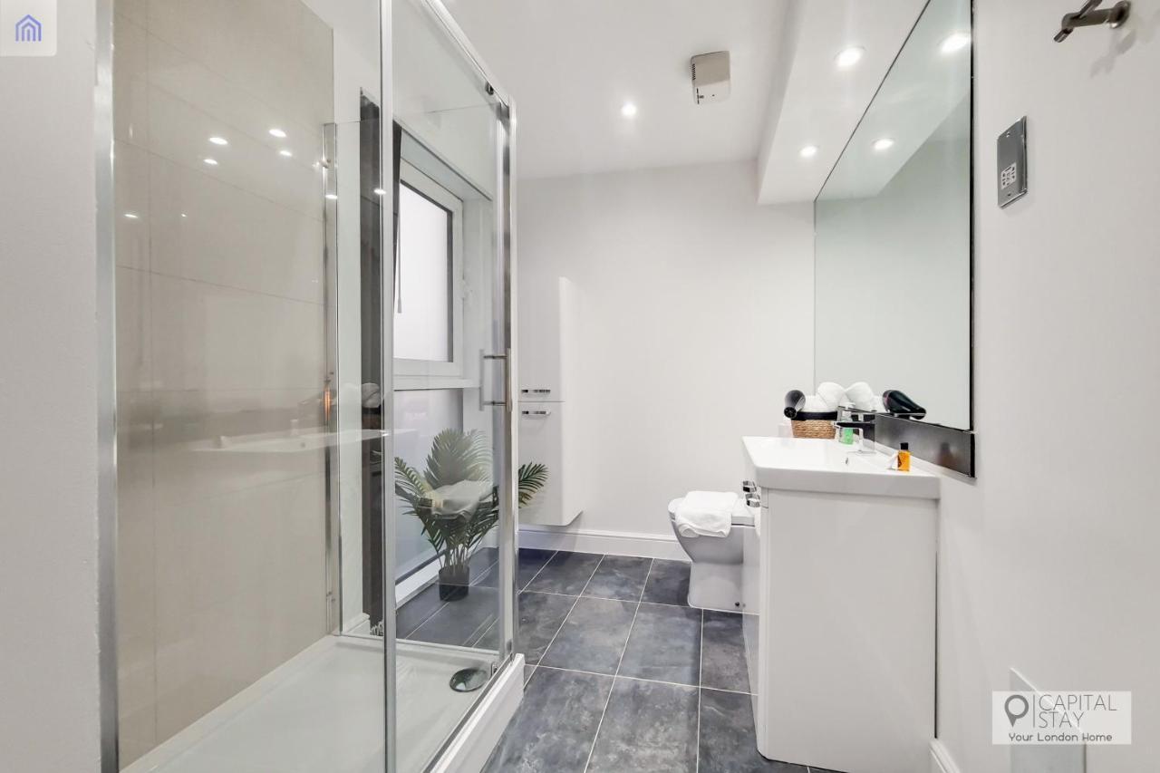 Free Parking - Stylish Three Bedroom By Excel Apartment *