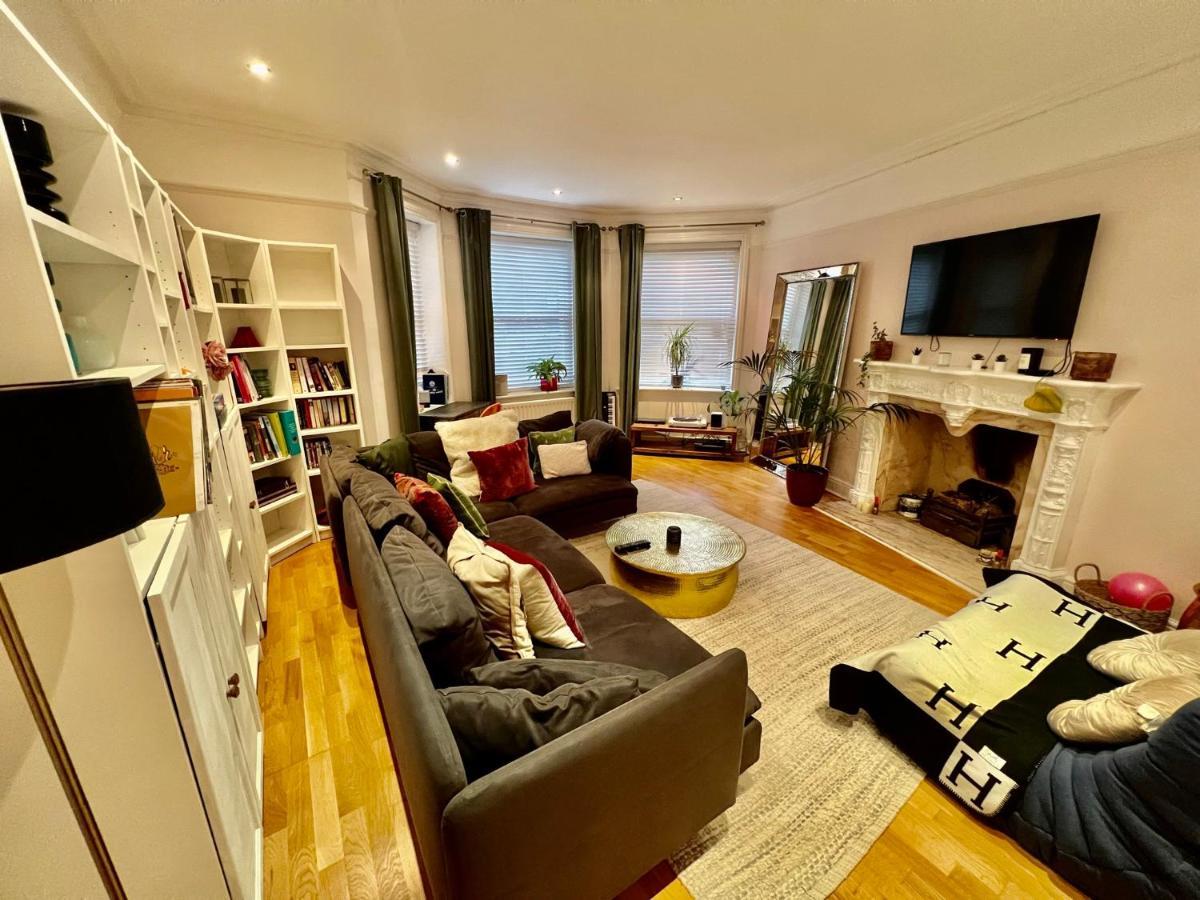Spacious Flat With Huge Patio In Central Lejlighed London