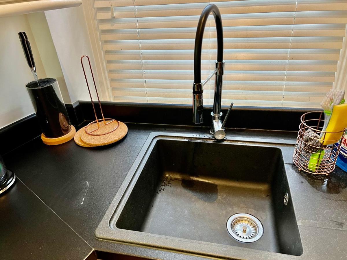 Lejlighed Spacious Flat With Huge Patio In Central *