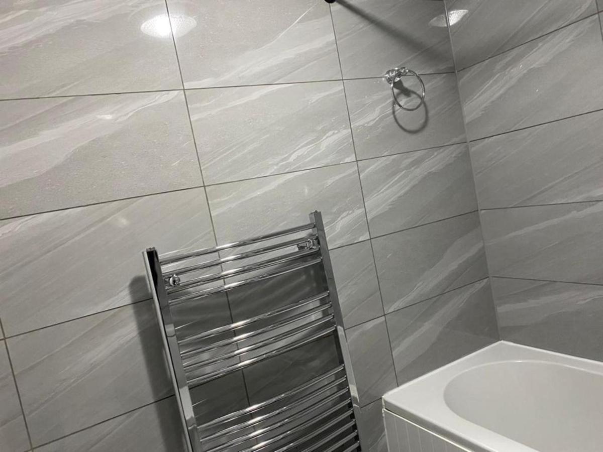 Luxurious 2-bed In Woolwich Lägenhet London