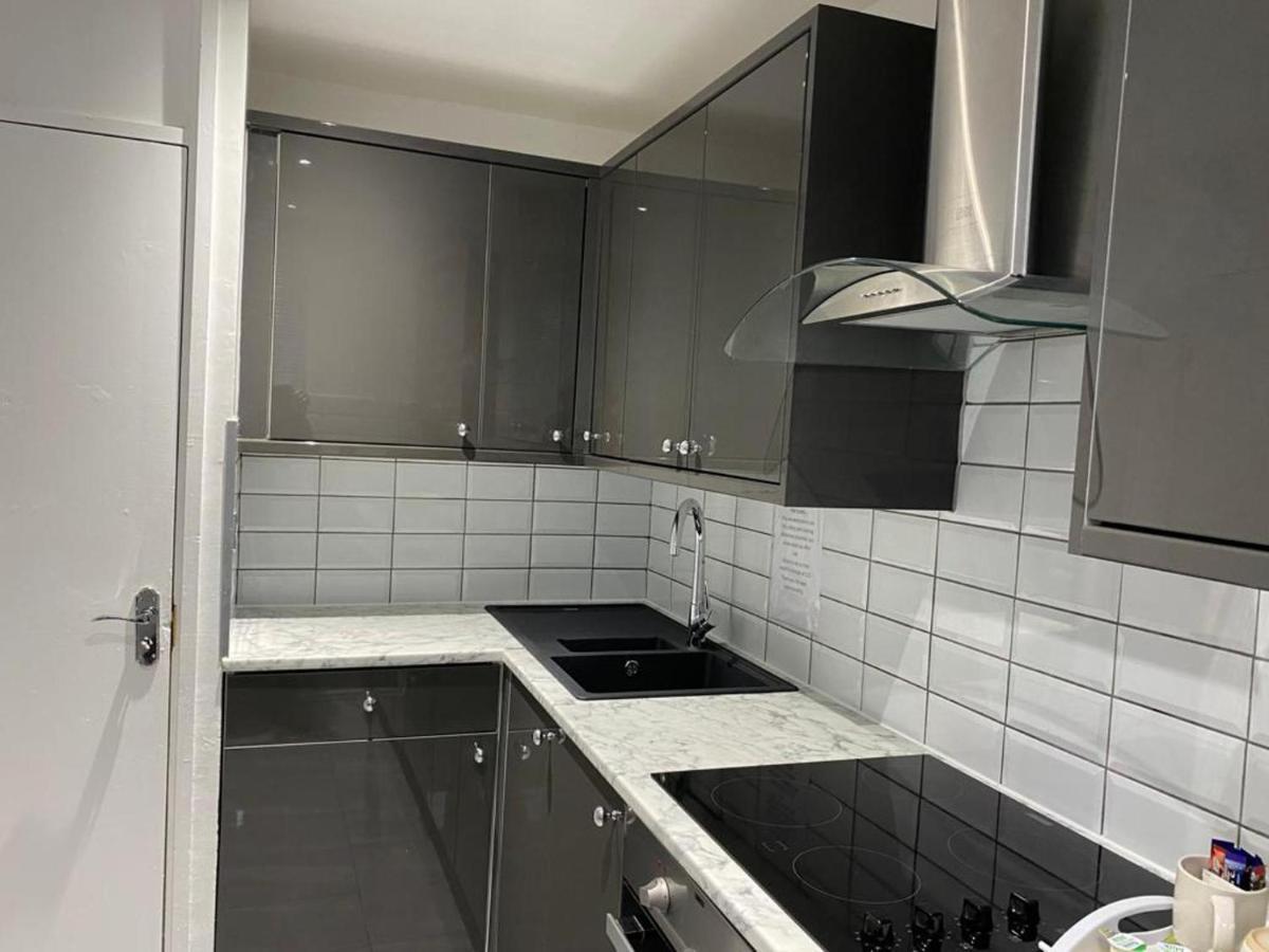 Luxurious 2-bed In Woolwich Lägenhet