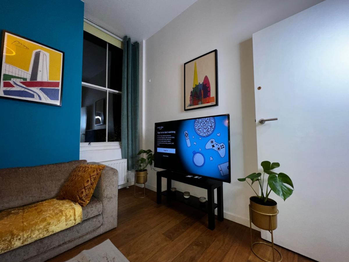 Apartment Luxury 2 Bed Flat 2 Min From Station Nearby Other 4 Stations London