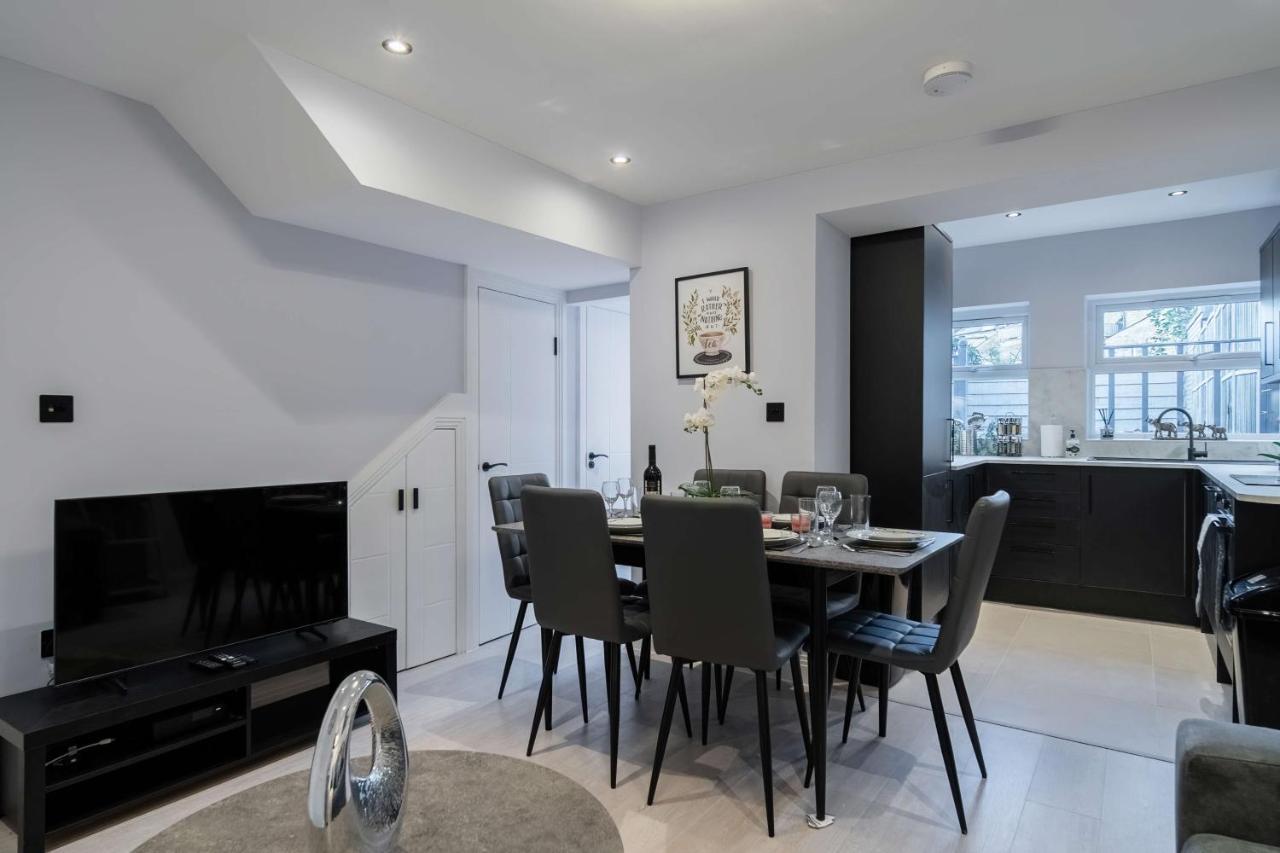 Lägenhet Stunning 3 Bed 3 Bath Townhouse