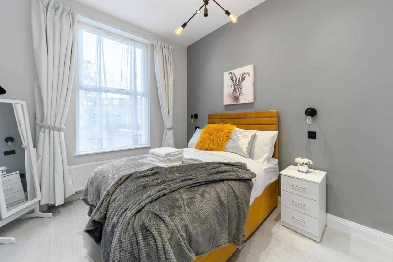 Stunning 3 Bed 3 Bath Townhouse Lägenhet