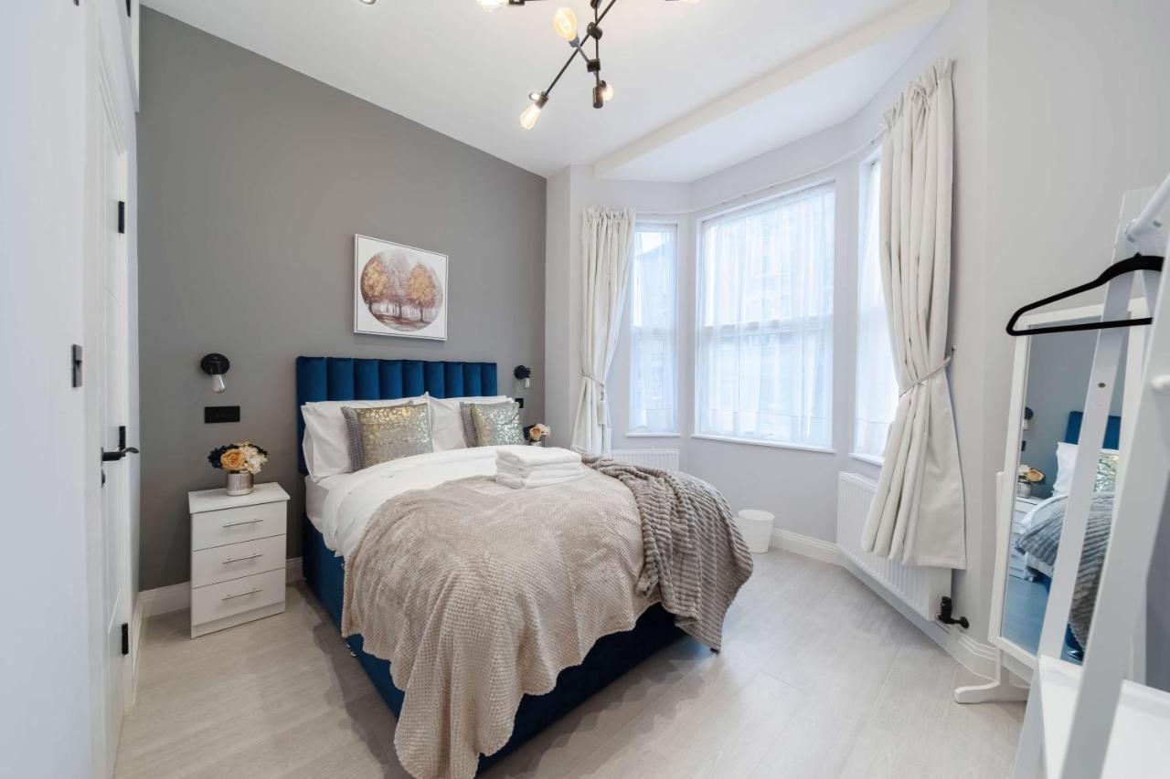 Lägenhet Stunning 3 Bed 3 Bath Townhouse London