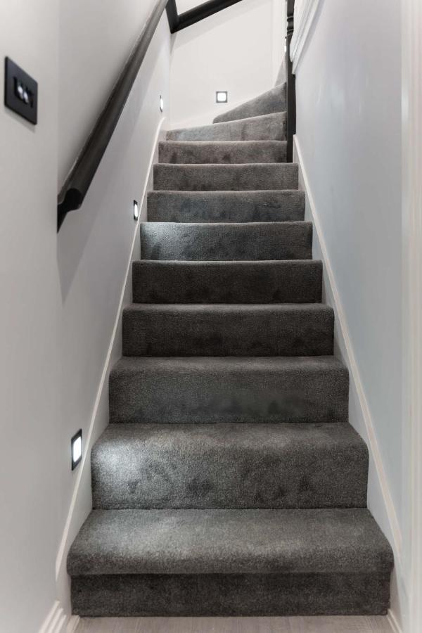 Lägenhet Stunning 3 Bed 3 Bath Townhouse *