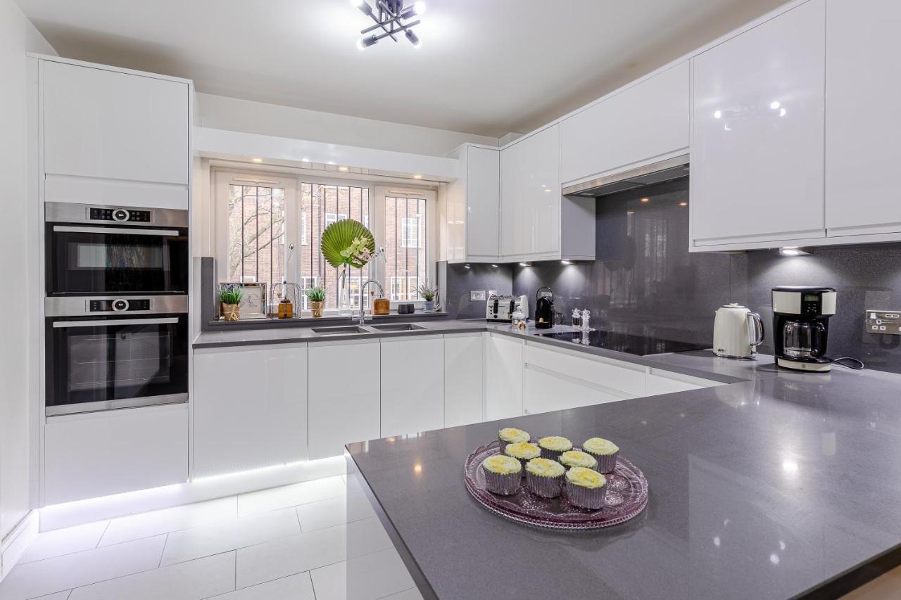Lejlighed Notting Hill & Hyde Park Exclusive West-end Serene Designer Family 5bed4bath London