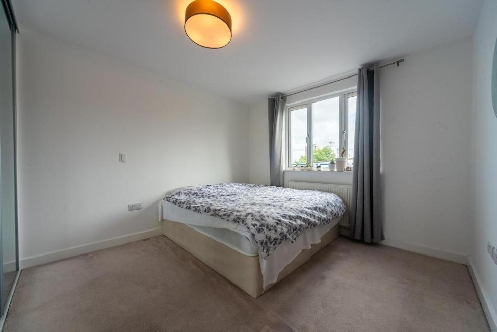 Lovely Penthouse Near Canary Wharf * London