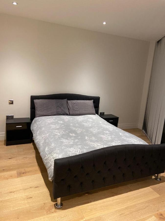 1 Bed Flat In Vauxhall Next To Battersea * Londen