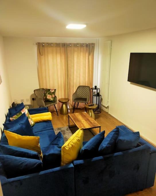 Impeccable 2-bed House Appartamento Londra