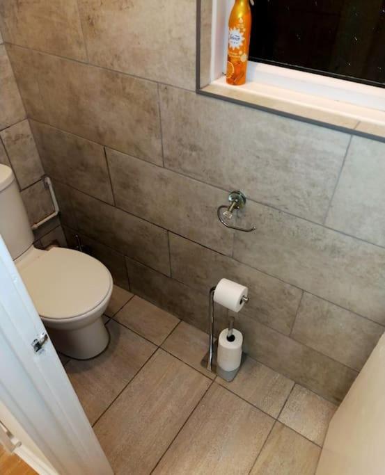 Impeccable 2-bed House Londra