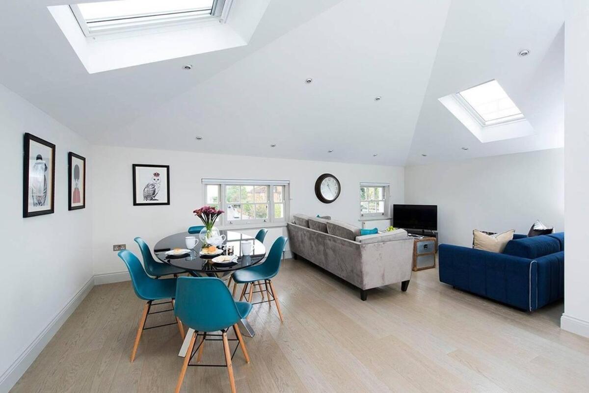 Recently Redecorated Bright And Spacious 1br Flat In West Londres
