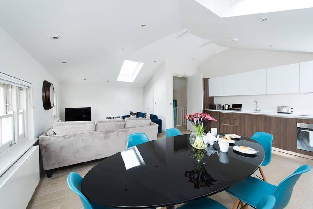 Appartement Recently Redecorated Bright And Spacious 1br Flat In West Londres
