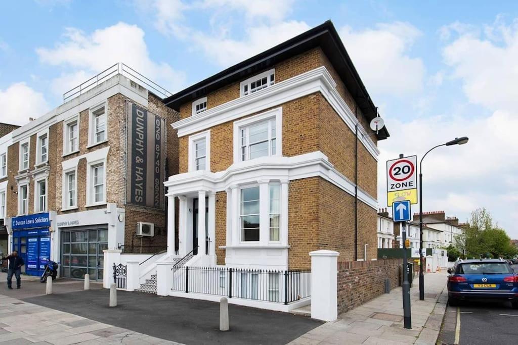 Recently Redecorated Bright And Spacious 1br Flat In West * Londres