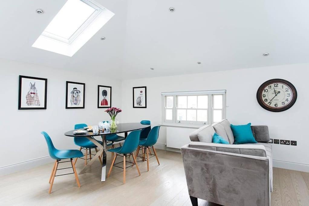 Appartement Recently Redecorated Bright And Spacious 1br Flat In West