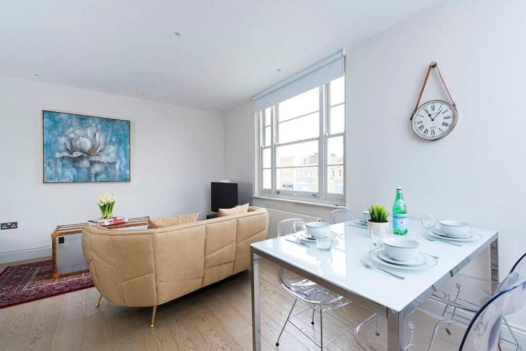 Recently Redecorated Spacious And Modern 1br Flat In West Apartment *