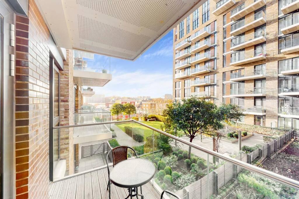 Lovely 1 Bedroom In Royal Arsenal Riverside Lejlighed London