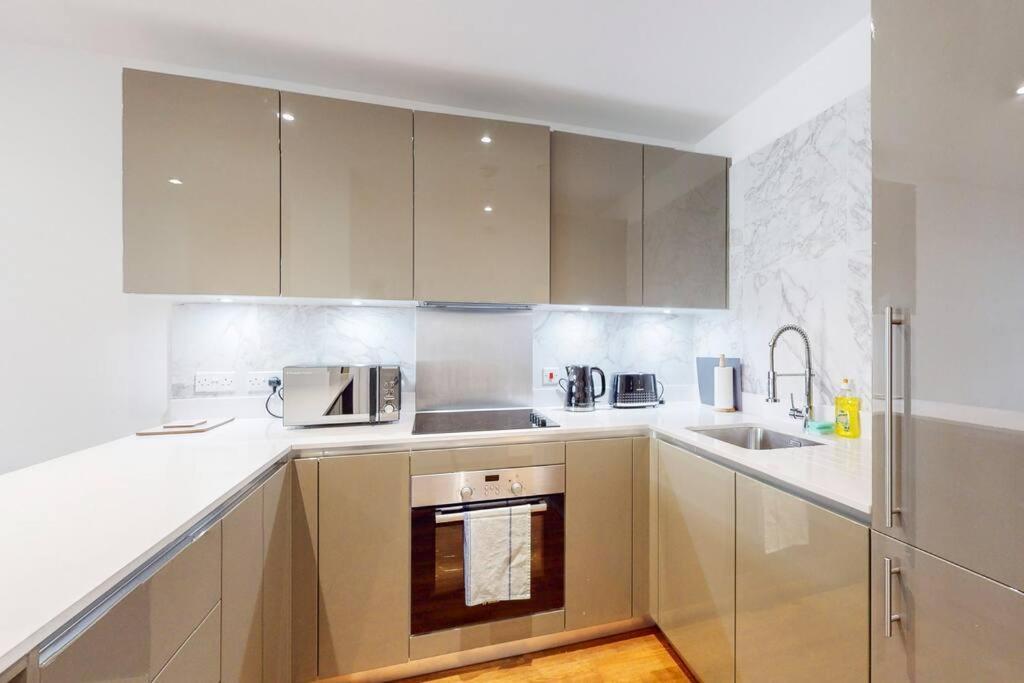 Lovely 1 Bedroom In Royal Arsenal Riverside Lejlighed