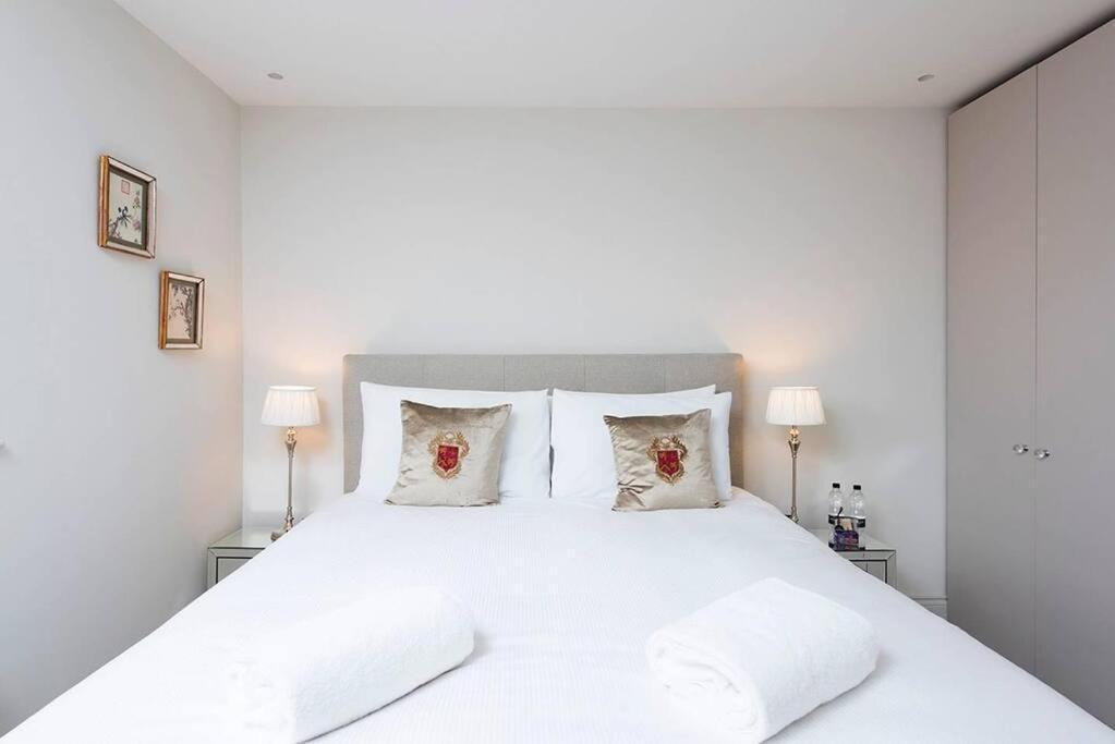 Recently Redecorated Spacious And Modern 1br Flat In West Apartment London