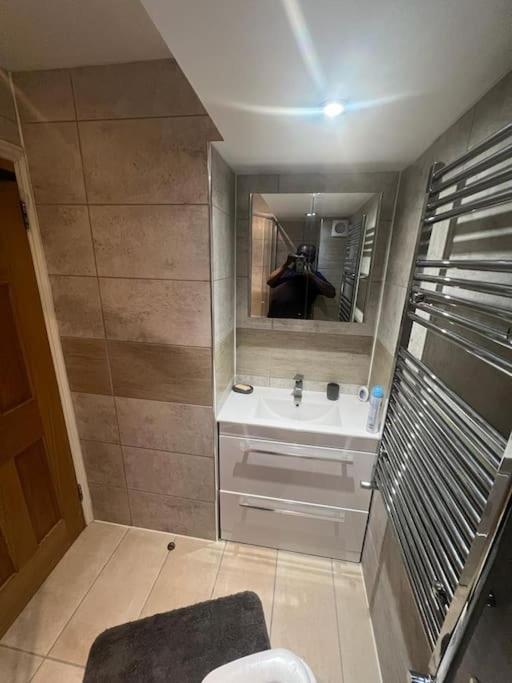 Apartment 2 Bedroom In Hampdenrd London