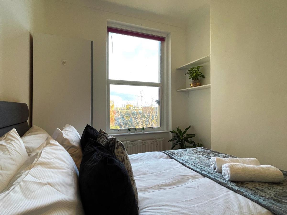 Lägenhet Sarah's Cozy Near Queen's Park