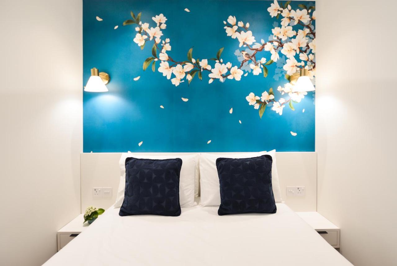 Sale Place Serviced By Concept London