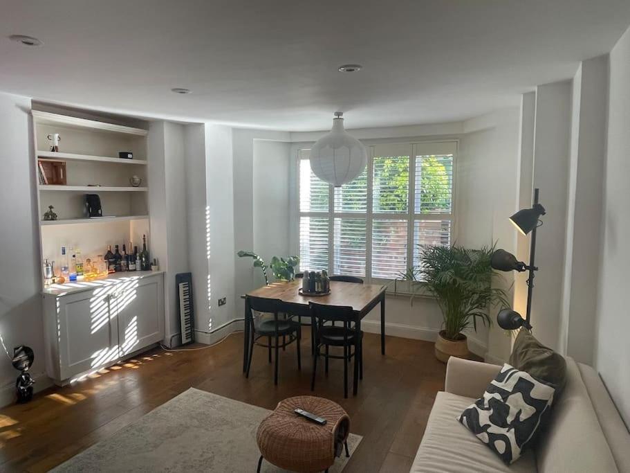Lovely 2-bed With Patio Near Camden Apartment London