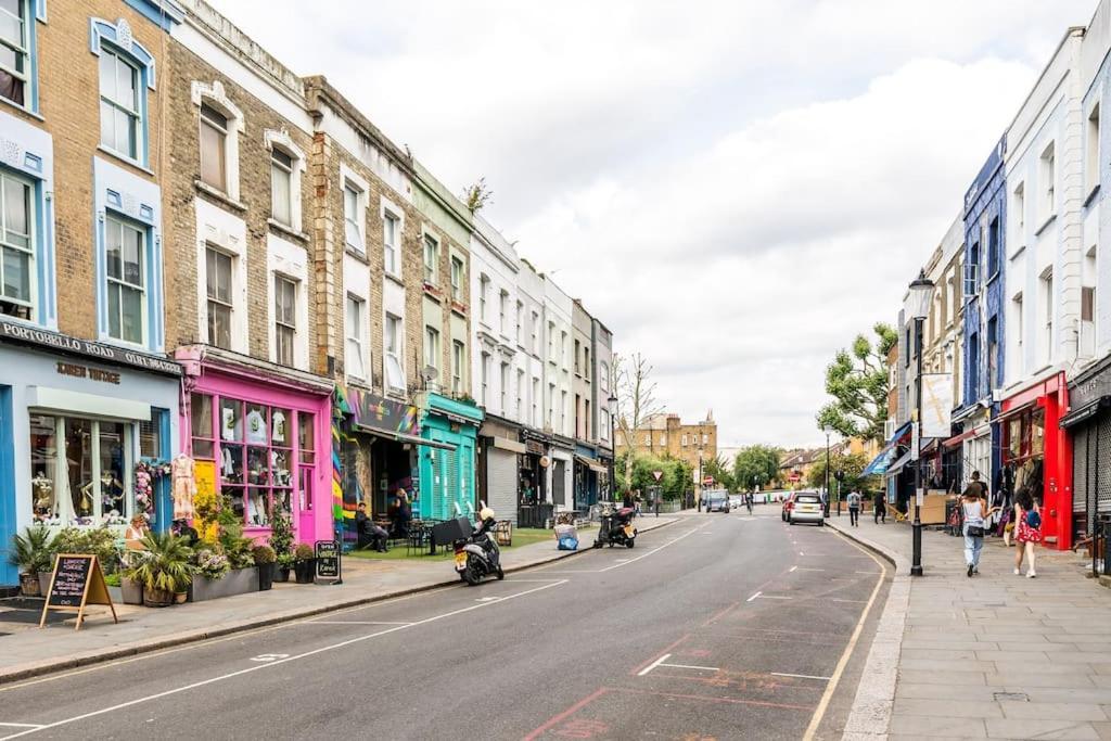 Lägenhet 2-bed 2-bath Flat Around The Corner From Portobello Market *