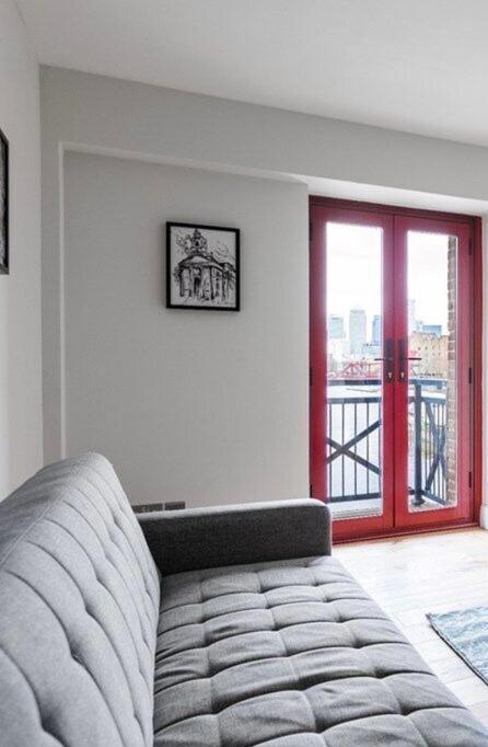 Appartamento Riverview With Parking Londra