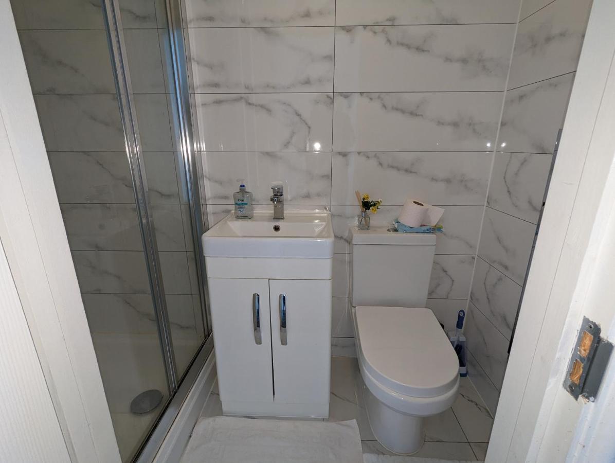 Gasthof Mile End- Prime Location *
