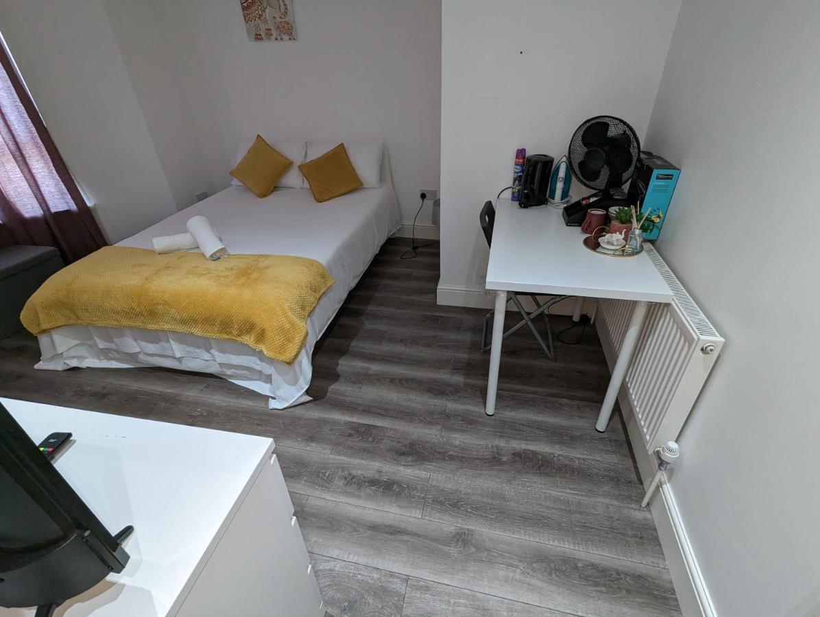 Gasthof Mile End- Prime Location *