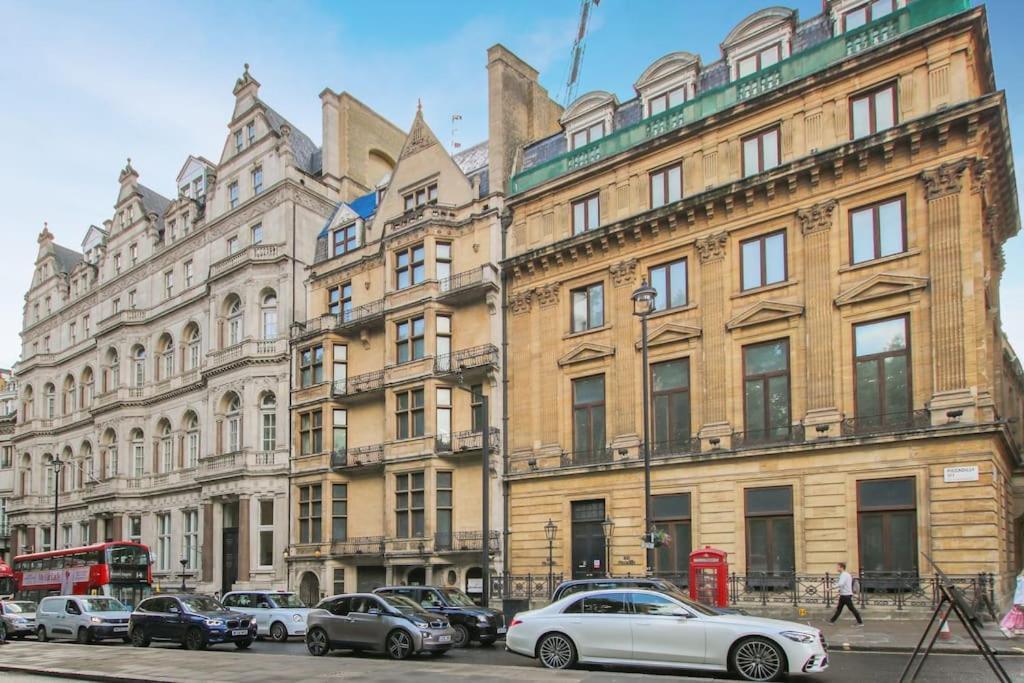 Piccadilly, Mayfair, Appartement *