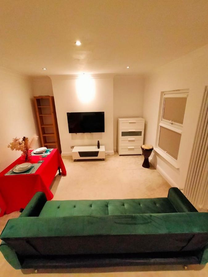Fully-equipped Flat In The Of London. Lejlighed