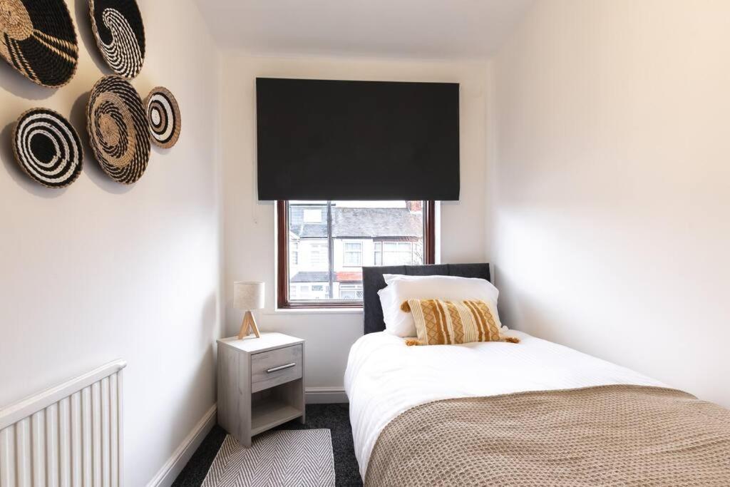 Morganite - 3 Bedroom House Ferienhaus London