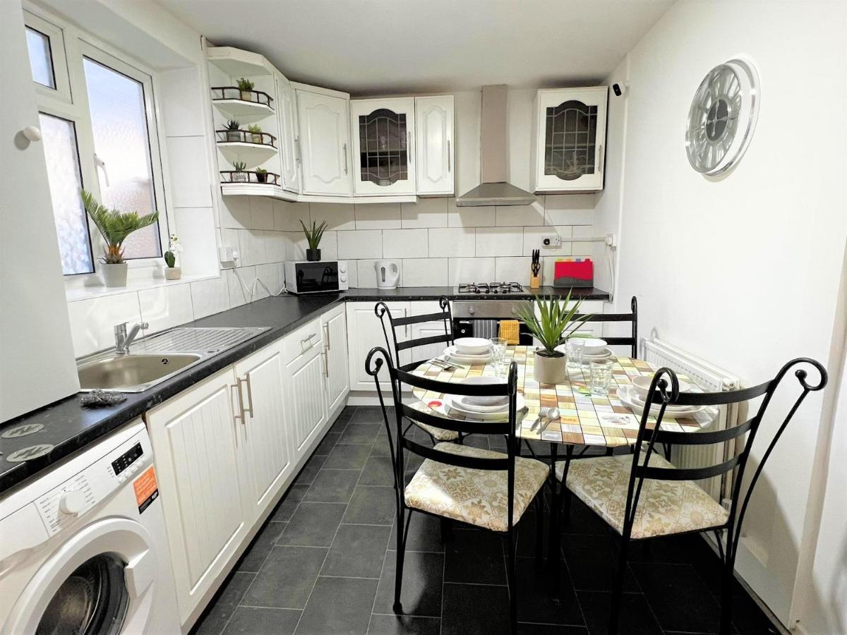 Stepney Comfy Double Bed 14 Gæstehus London