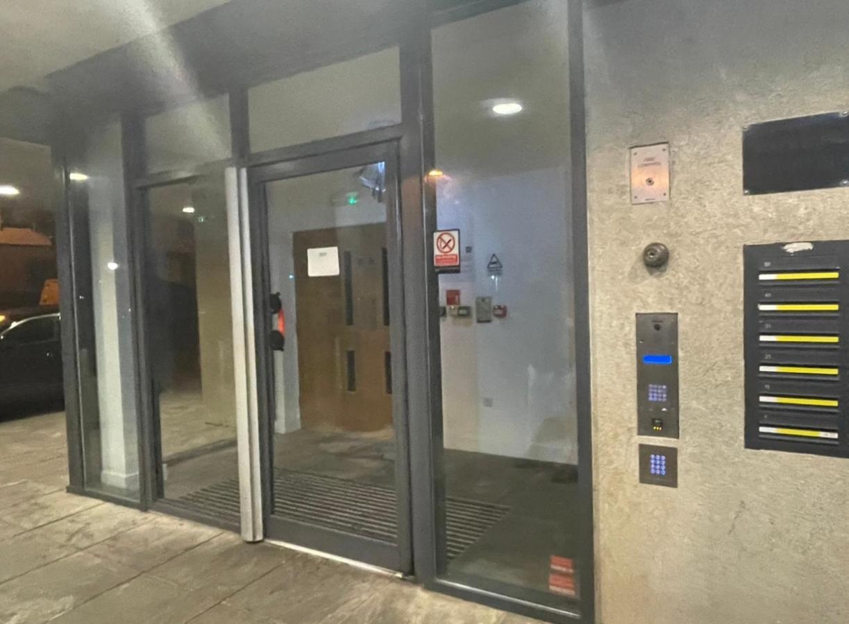 Lovely Luxury 1-bed In Wembley * Londra