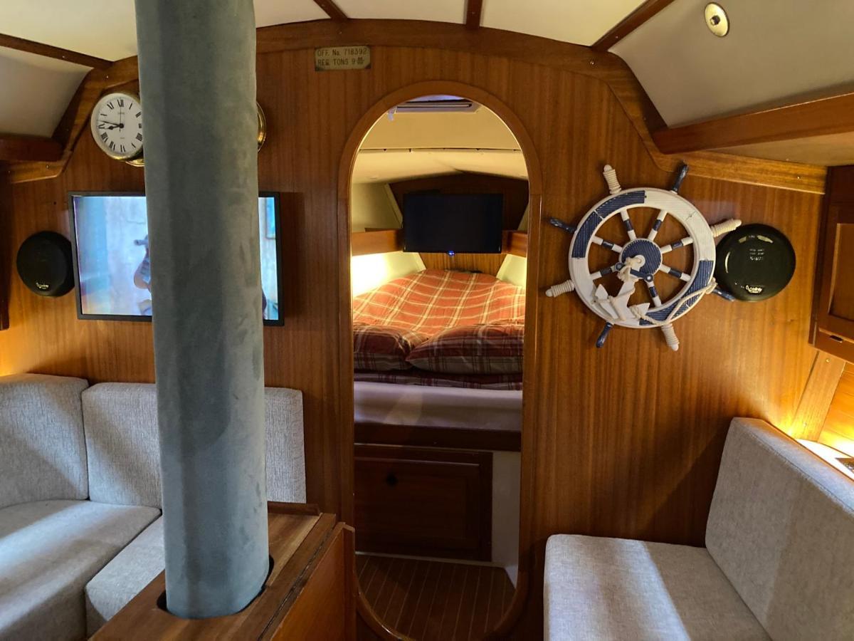 Botel Entire Boat At St Katherine Docks 2 Available Select Using Options