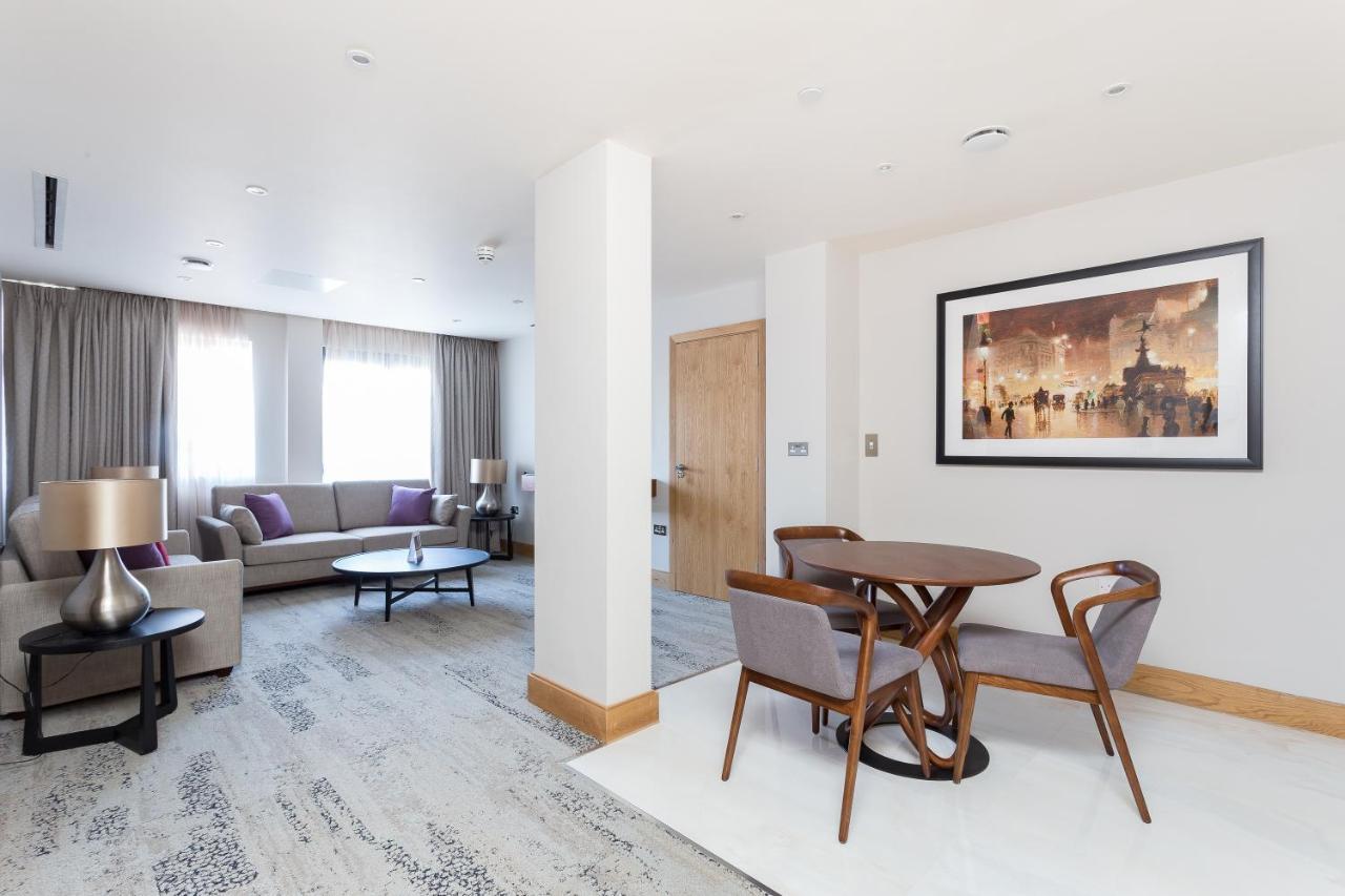 Sanctum Belsize Road * Londen
