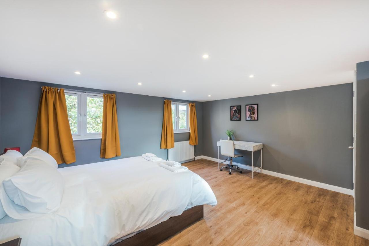 Feriehus Spacious 4 Bed House Near Greenwich *