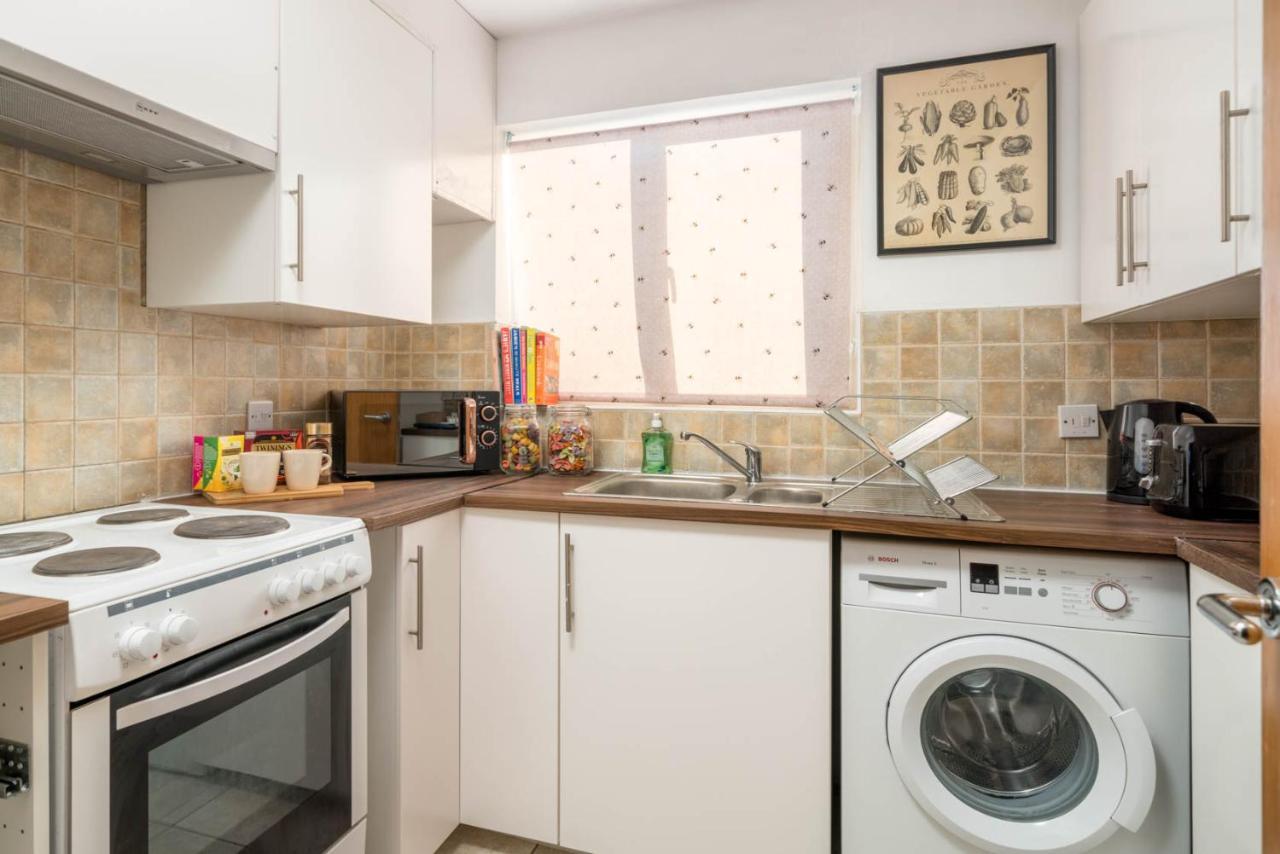 2 Bedroom Flat Near Excel London