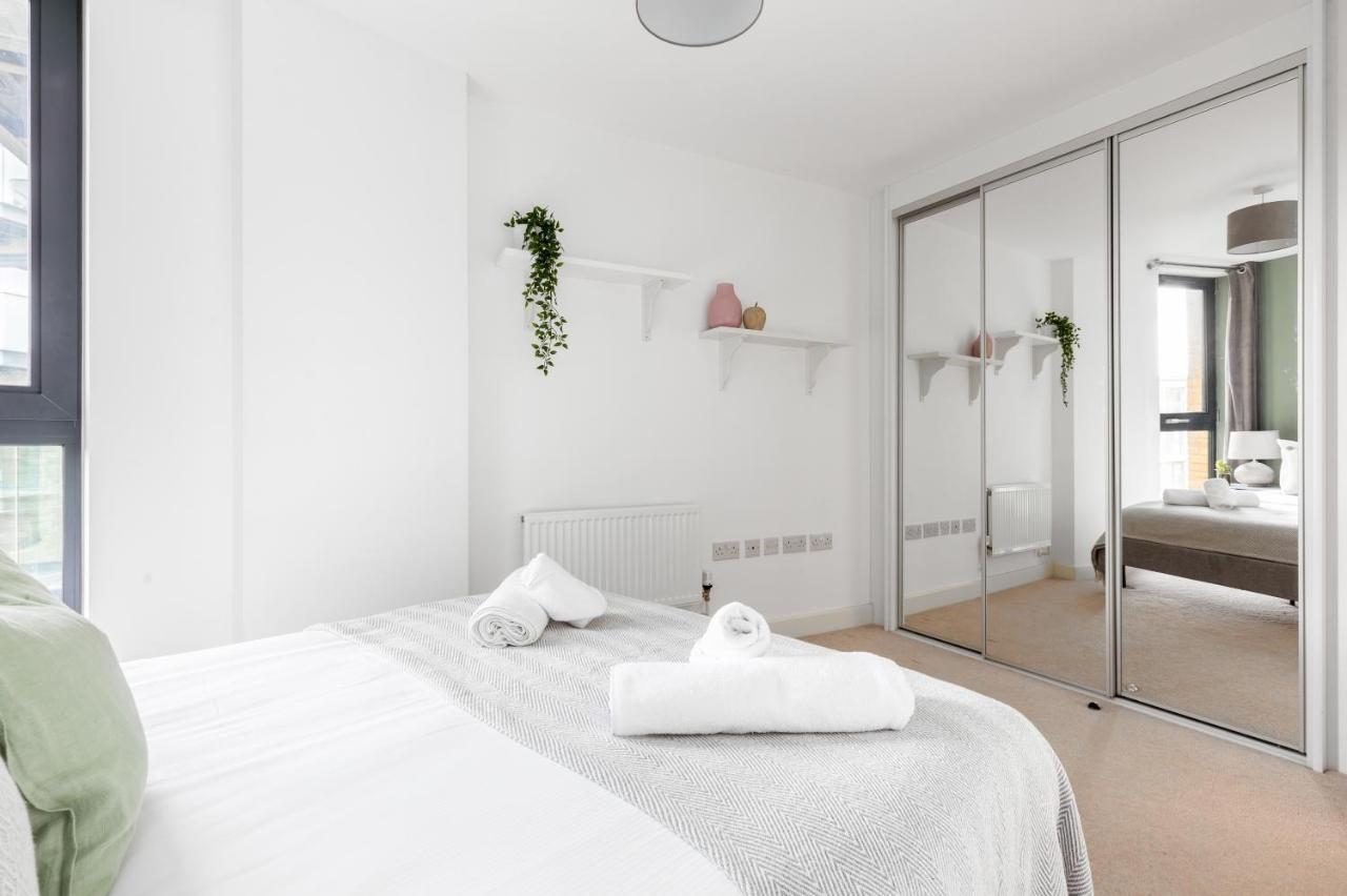 The Canada Water Flat Apartment