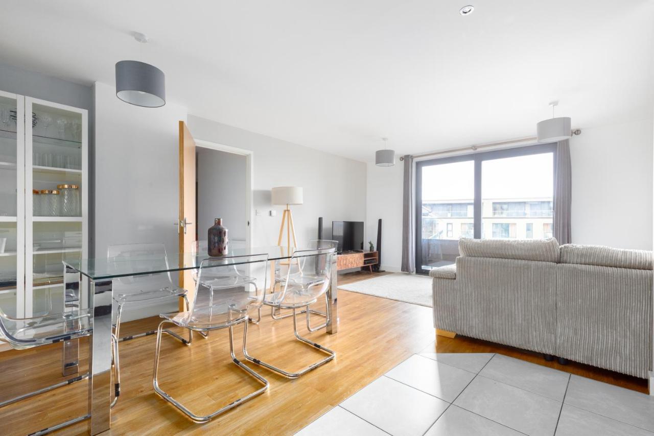 The Canada Water Flat Apartment London